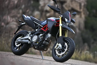Aprilia Dorsoduro Factory 2010 года